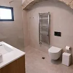 Lilys Old Town Apartment