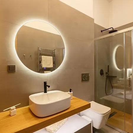 Lilys Old Town Апартаменти *